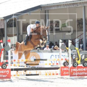 HR2A5427
